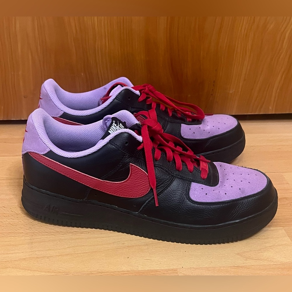 Nike Air Force 1 2022 lavender and red DN4162-991 V02NI size: 13 gently worn